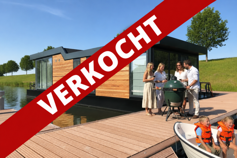 Houseboat (ligplaats eigendom) in Limburgse Ohé en Laak.
